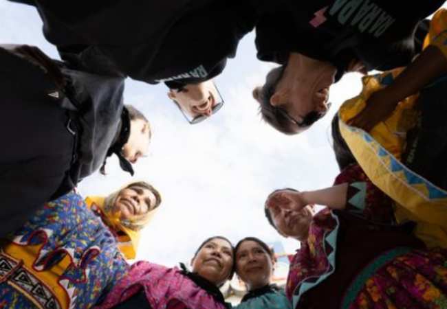 Ultramaratón de Las Vegas: Mujeres Rarámuri hacen historia