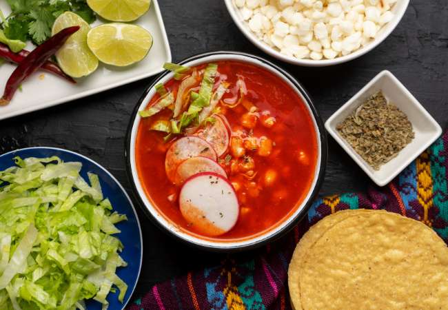 imagenes de pozole rojo mexicano IBLIS MAGAZINE